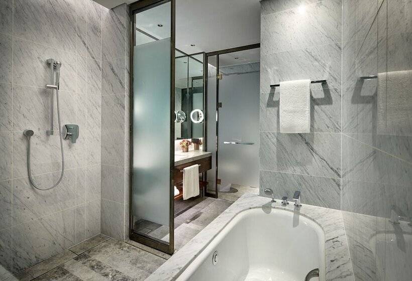 Полулюкс Президентский, Lotte Hotel Seoul