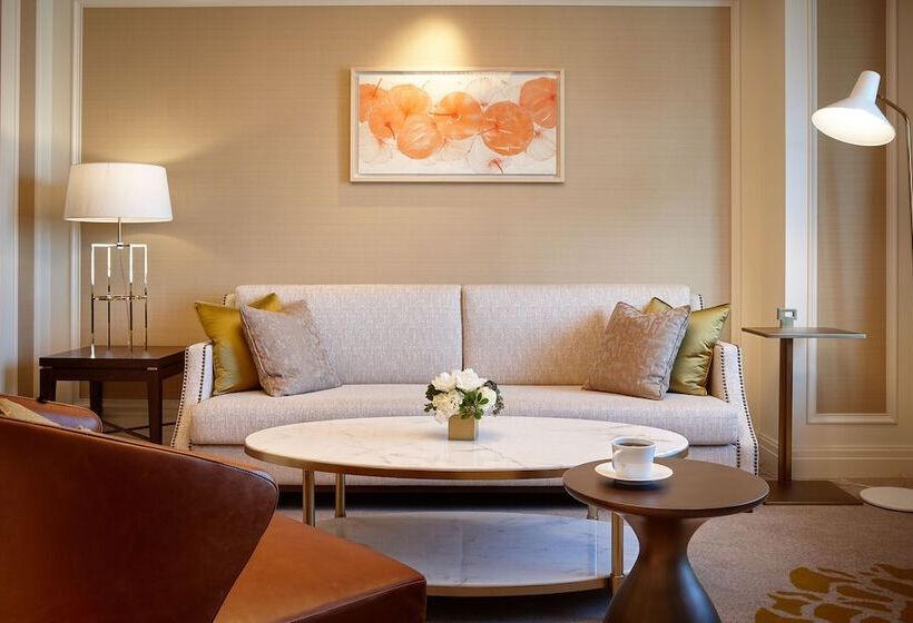 Полулюкс Президентский, Lotte Hotel Seoul