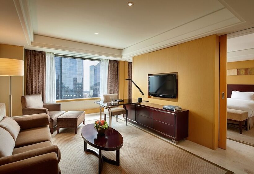 Полулюкс Клуб, Lotte Hotel Seoul