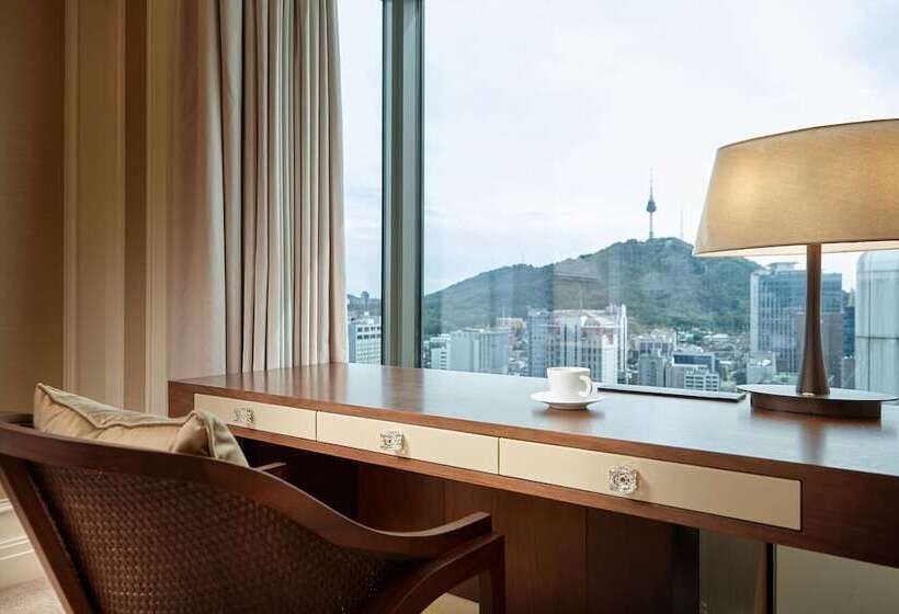 Полулюкс Президентский, Lotte Hotel Seoul