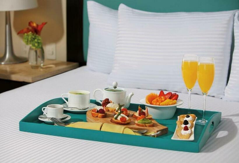带观景和大床的豪华房间, Dreams Acapulco Resorts & Spa   All Inclusive