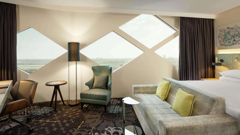 Номер Deluxe Кровать Кинг, Hilton Amsterdam Airport Schiphol