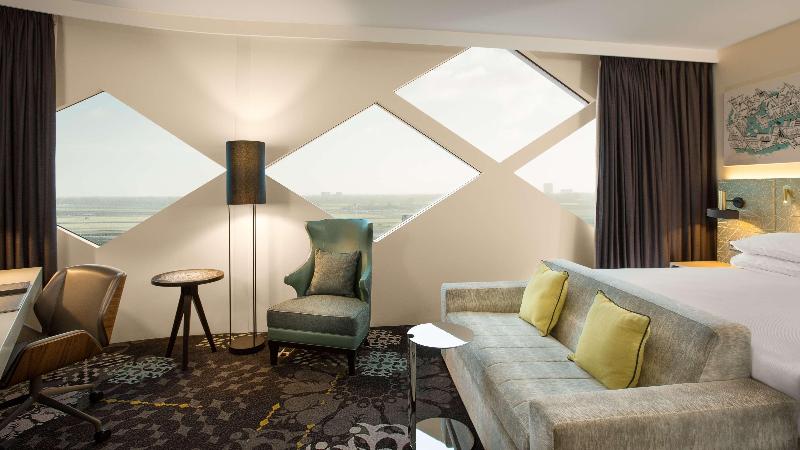 Номер Deluxe Кровать Кинг, Hilton Amsterdam Airport Schiphol