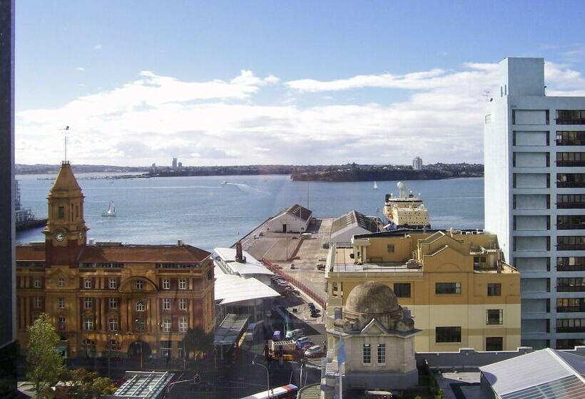 디럭스 룸 바다 전망, Mövenpick Hotel Auckland
