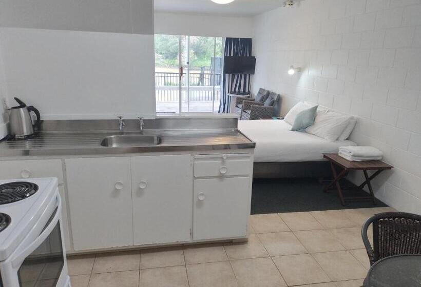 Студио Стандарт Вид на Бассейн, Acacia Lodge Motel