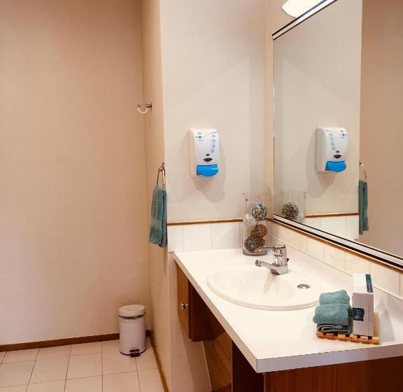 스탠다드 룸, Cascades Lakefront Motel