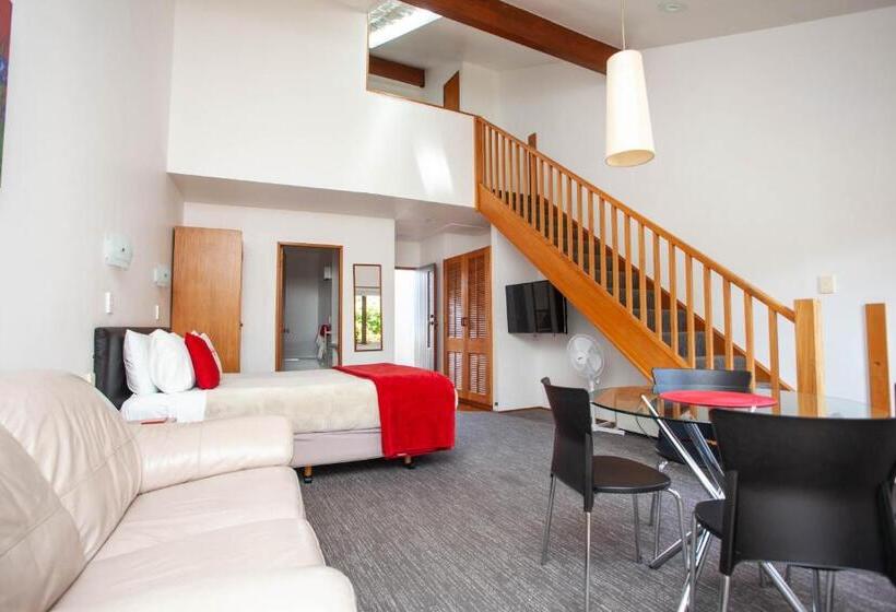 패밀리 룸, Cascades Lakefront Motel