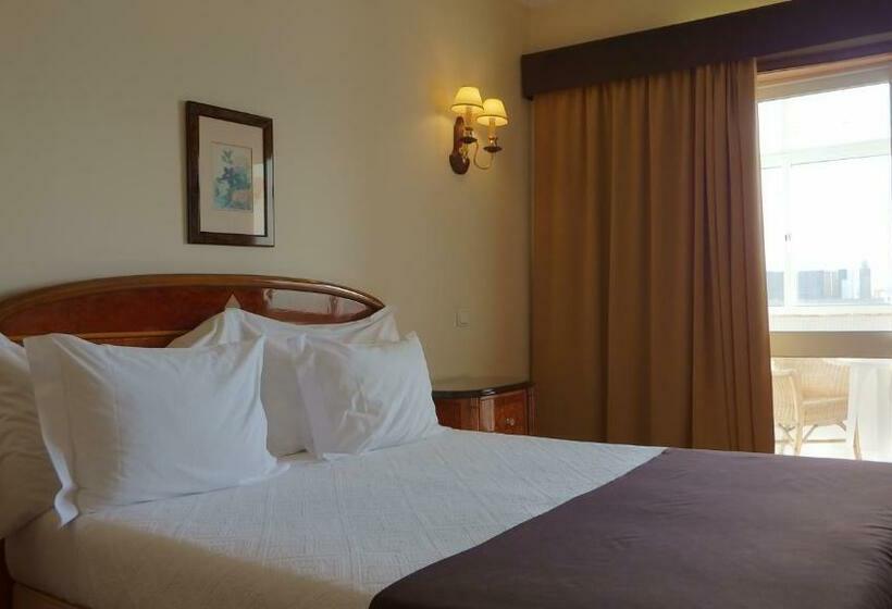 Номер Стандарт Индивидуальный Вид на Город, Golden Tulip Porto Gaia