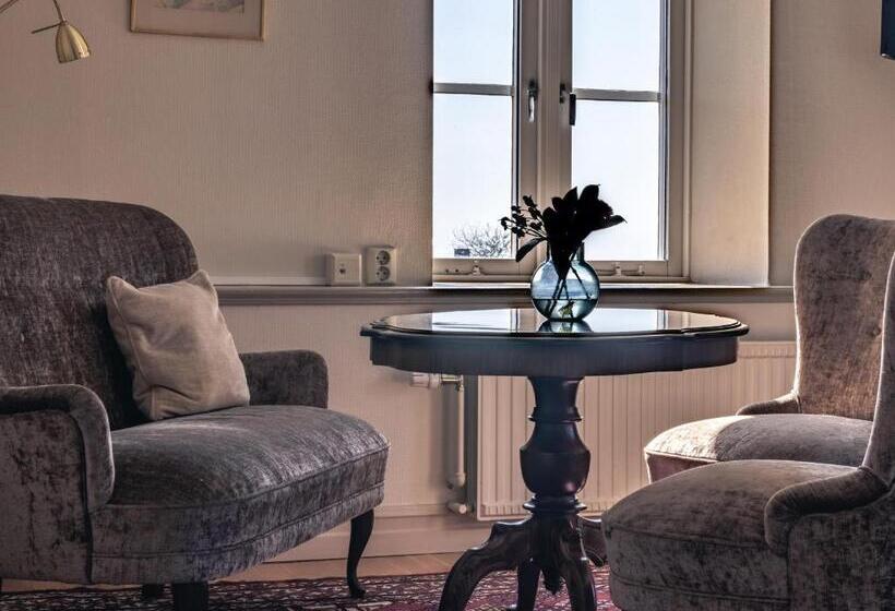 Семейный Номер, Best Western Strand
