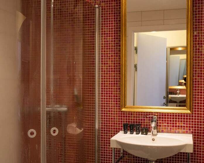 Номер Superior Кровать Кинг, Profilhotels Calmar Stadshotell