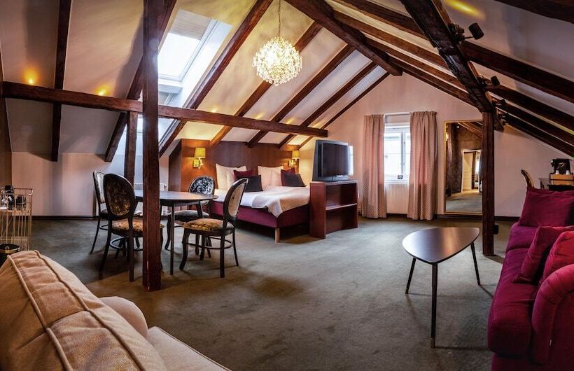 Полулюкс, Profilhotels Calmar Stadshotell