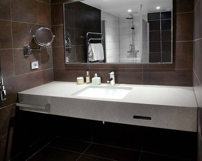 Семейный Номер, Quality Hotel Waterfront