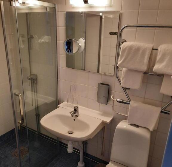 Трехместный Номер Базовый, Svea   Sure Hotel Collection By Best Western