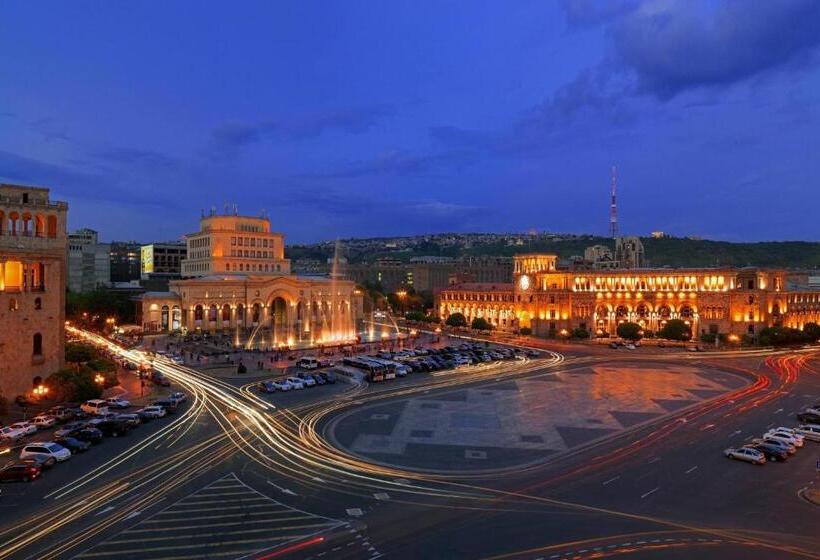 キングサイズベッドのエクゼクティブルーム, Armenia Marriott Hotel Yerevan