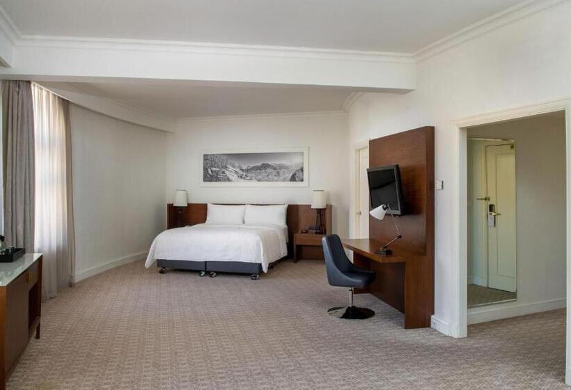 キングサイズベッドのエクゼクティブルーム, Armenia Marriott Hotel Yerevan