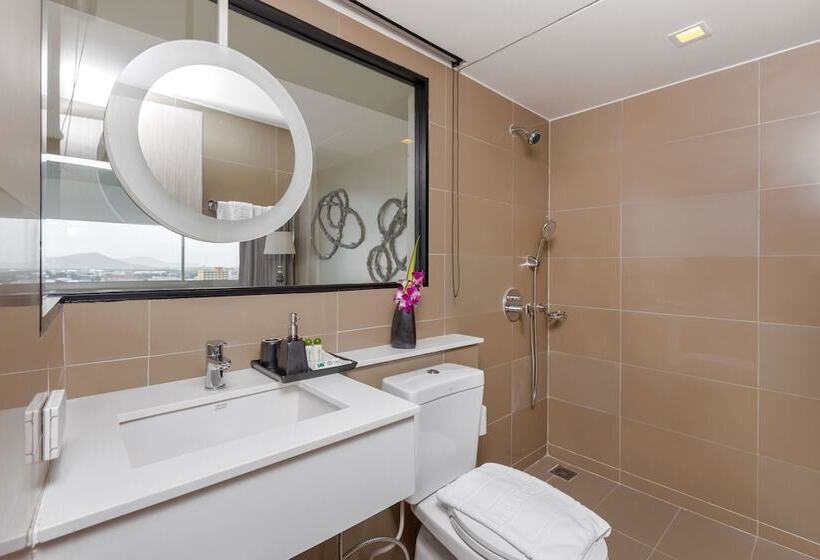 سوییت جونیور, Pearl Hotel Phuket