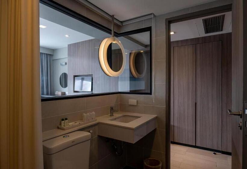 سوییت جونیور, Pearl Hotel Phuket