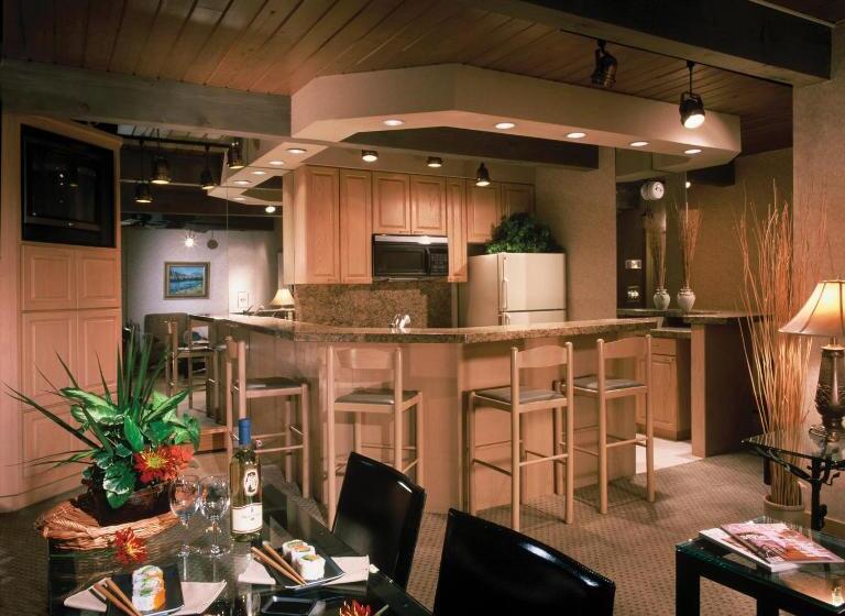 Апартаменты 2 Спальни, Aspen Square Condominium
