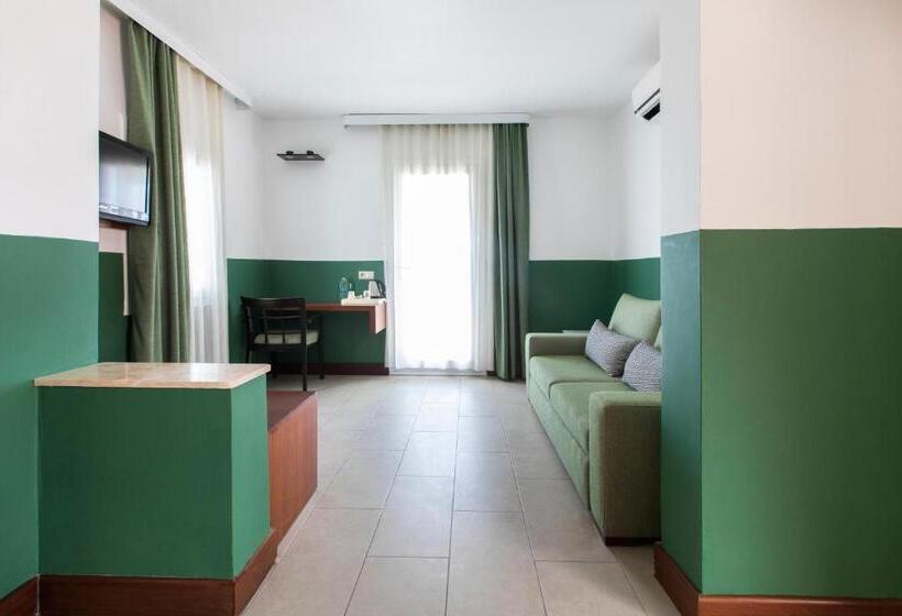 Suite, Magna Manastir