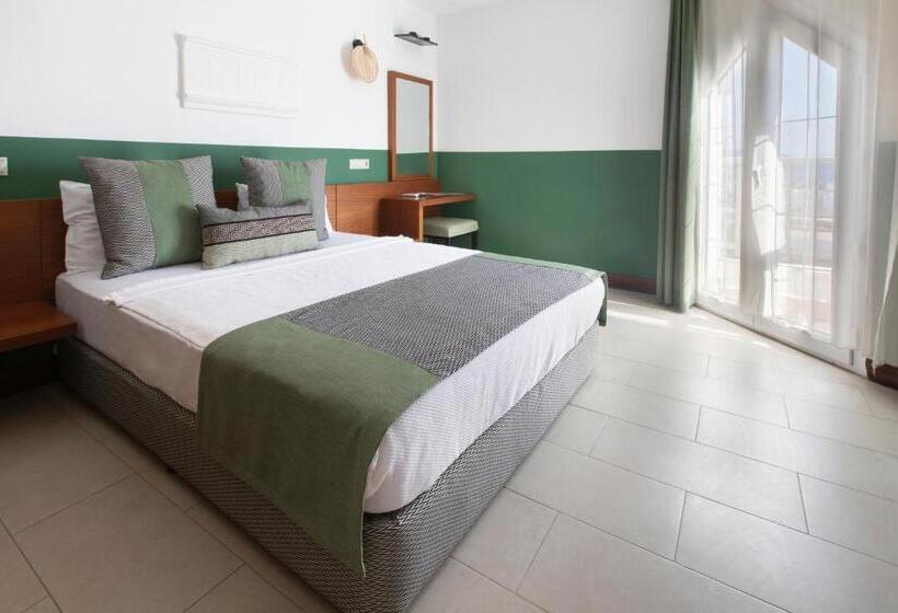 Suite, Magna Manastir