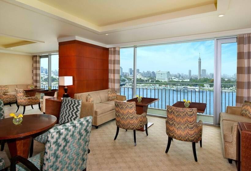 琮城市景观的豪华间, The Nile Ritz Carlton