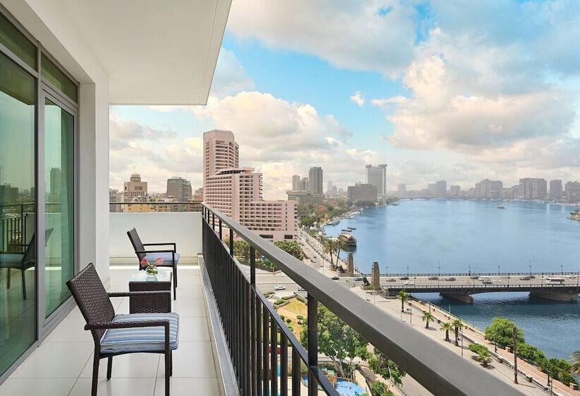 Suíte Real, The Nile Ritz Carlton