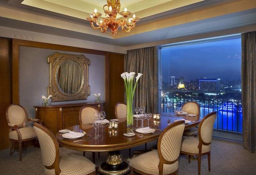 Suíte Real, The Nile Ritz Carlton