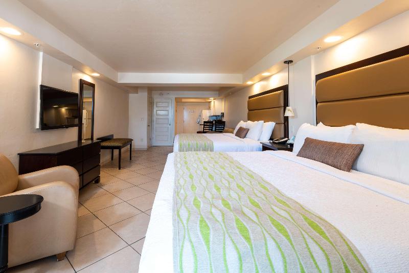 스위트 킹사이즈 침대, Best Western Plus Beach Resort