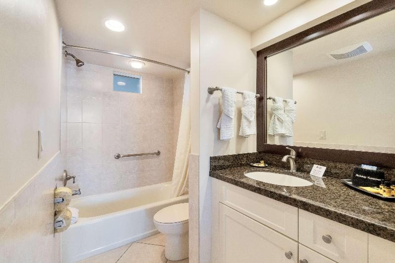 스위트 킹사이즈 침대, Best Western Plus Beach Resort