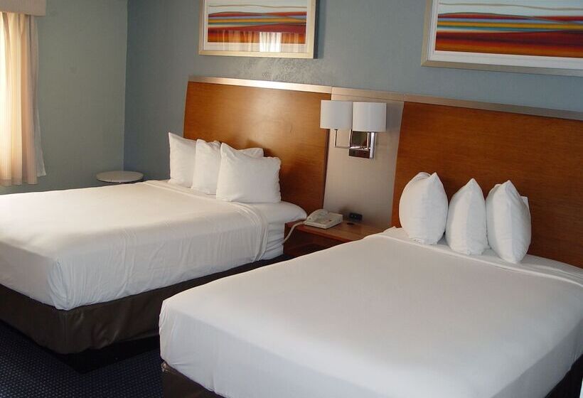 חדר סופריור, Clarion Hotel Bakersfield North