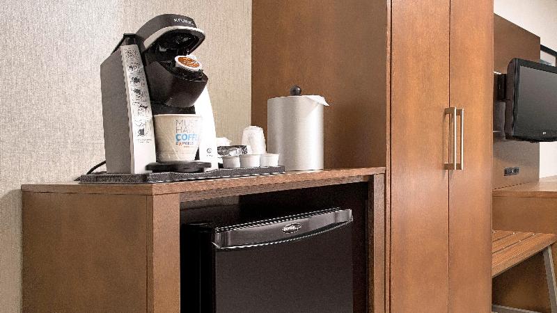 キングサイズベッドのスタンダードルーム, Holiday Inn Express Baltimore At The Stadiums, An Ihg