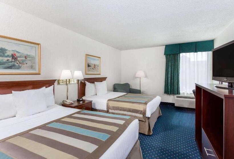 Номер Стандарт 2 Двуспальные Кровати, Baymont By Wyndham Greensboro/coliseum