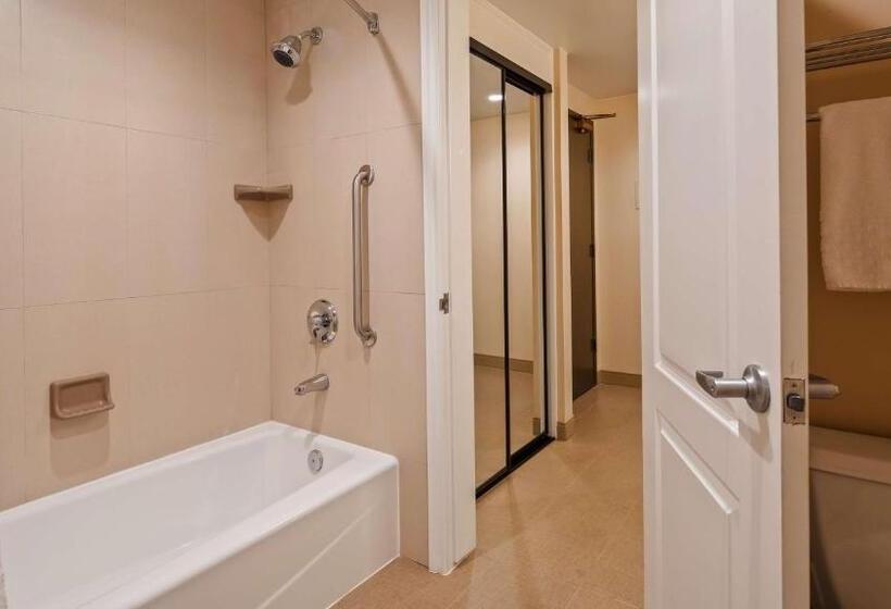 Люкс Кровать Кинг, Best Western Plus West Covina Inn