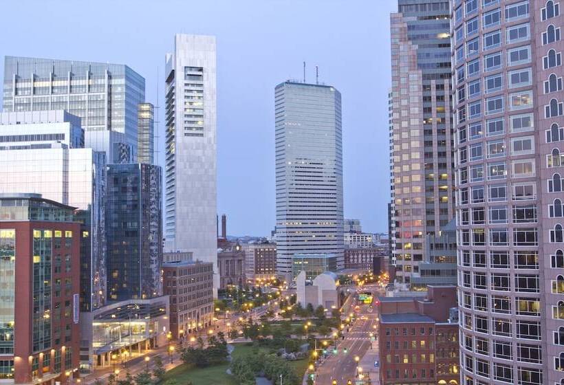 스위트, Boston Harbor