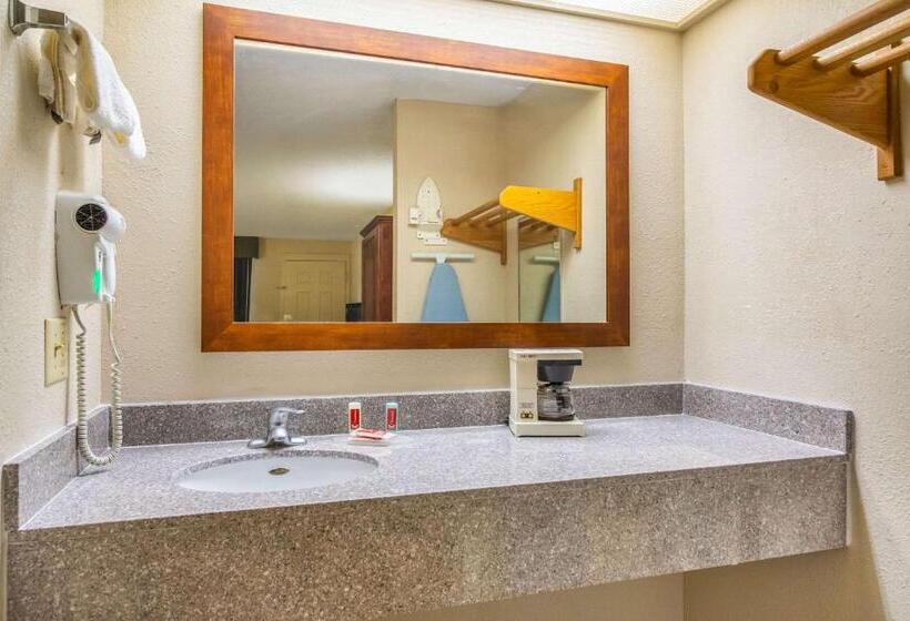 Номер Стандарт 2 Двуспальные Кровати, Red Roof Inn Sanford
