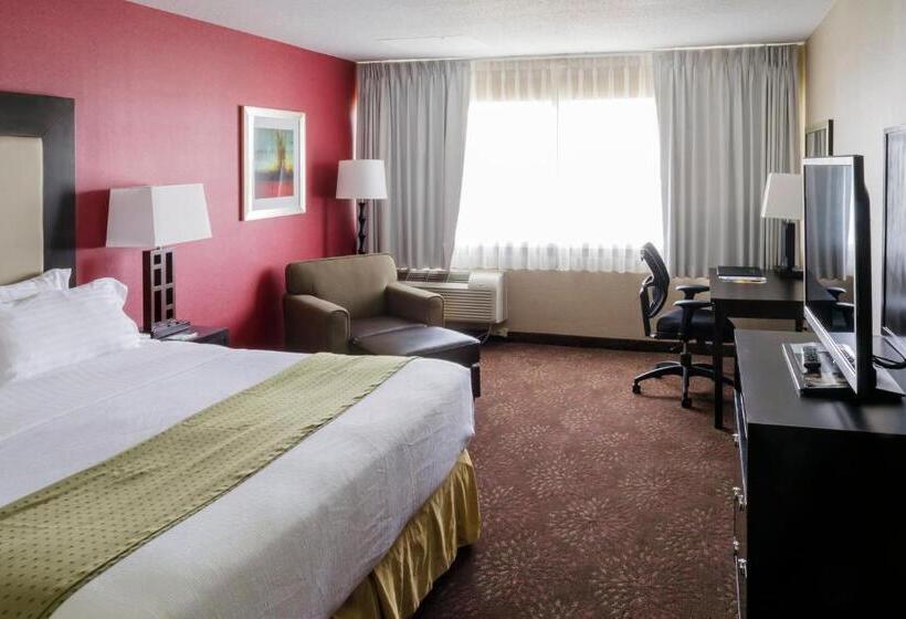 Люкс Кровать Кинг, Holiday Inn Express Big Rapids, An Ihg