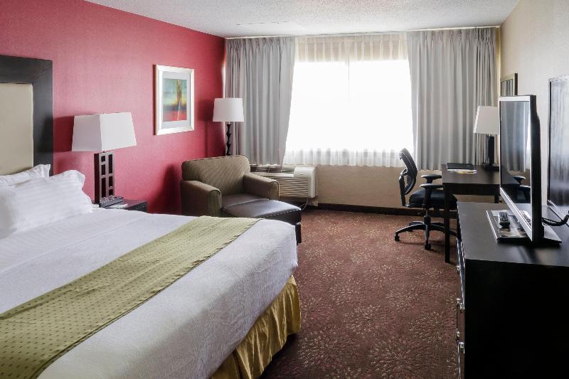Люкс Кровать Кинг, Holiday Inn Express Big Rapids, An Ihg