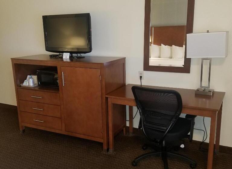 Номер Стандарт Кровать Кинг Адаптированный для Инвалидов, Surestay Hotel By Best Western Hollister