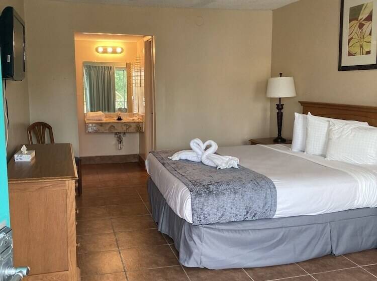 חדר דלוקס נוף בריכה, Altamonte Springs Hotel And Suites