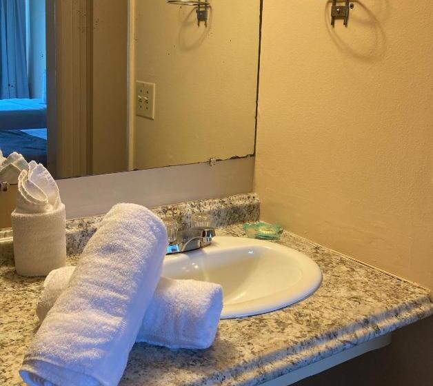 חדר סטנדרט עם מיטת קינג, Altamonte Springs Hotel And Suites