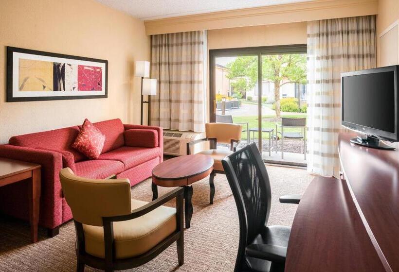 스위트, Courtyard St. Louis Creve Coeur