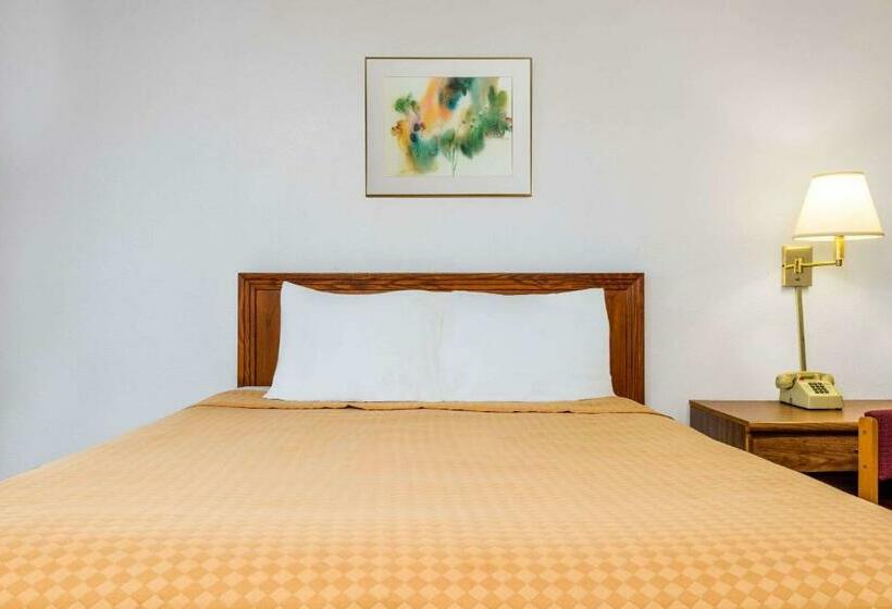 Номер Deluxe, Days Inn By Wyndham Mt. Sterling