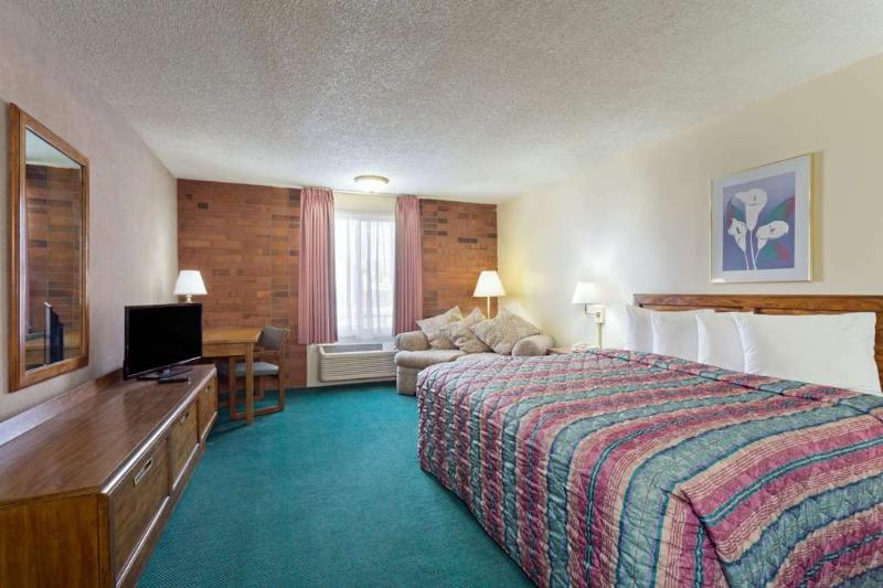 Номер Стандарт Кровать Кинг Адаптированный для Инвалидов, Ramada By Wyndham Richfield Ut I 70