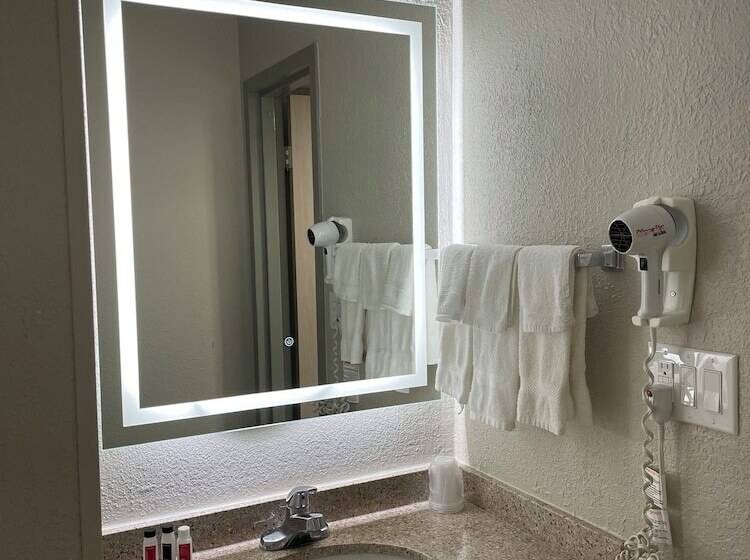 Номер Deluxe, Days Inn By Wyndham Florence Near Civic Center