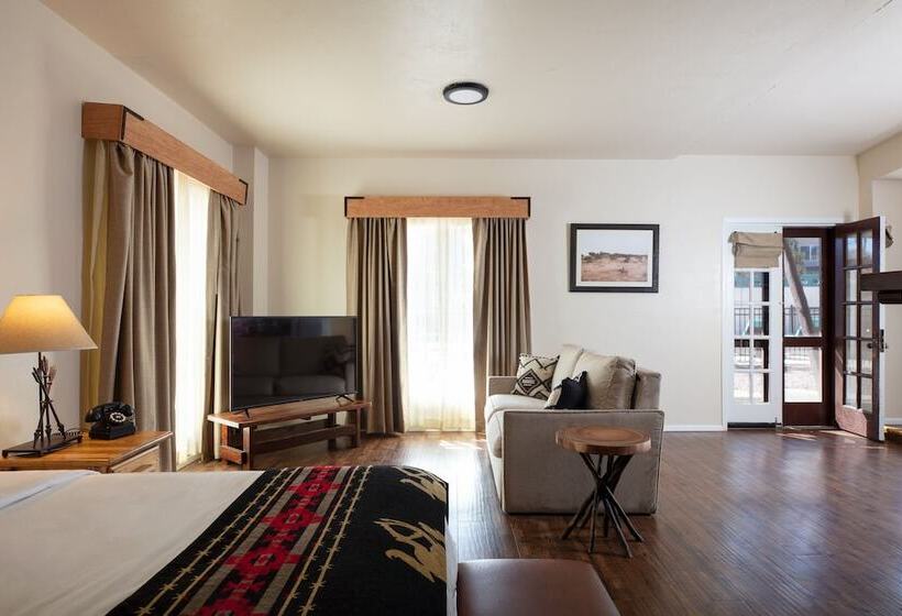 Номер Deluxe, El Rancho