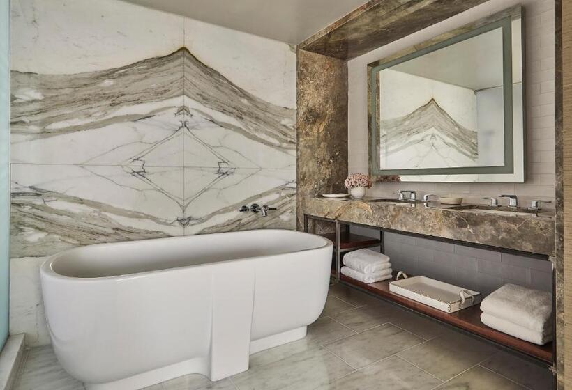 חדר סטנדרט עם מיטת קינג, Four Seasons Hotel Austin