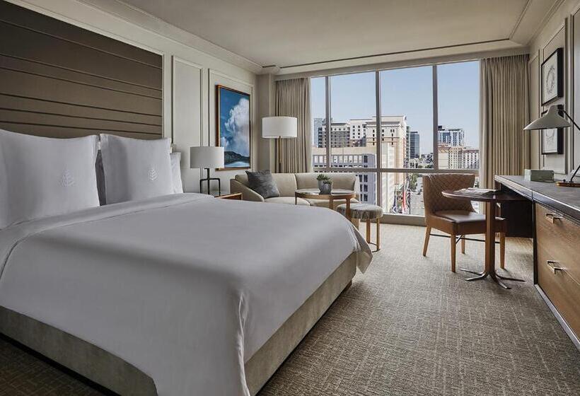 חדר דלוקס,מיטת קינג עם נוף לעיר, Four Seasons Hotel Austin