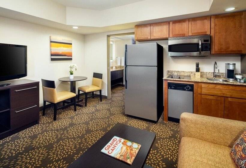 Люкс, Holiday Inn And Suites Phoenix Airport North, An Ihg