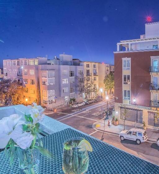 带阳台的豪华间, Porto Vista Hotel In Little Italy