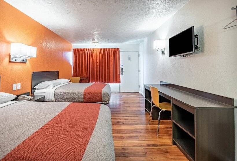 Номер Deluxe, Motel 6 Columbus, Oh